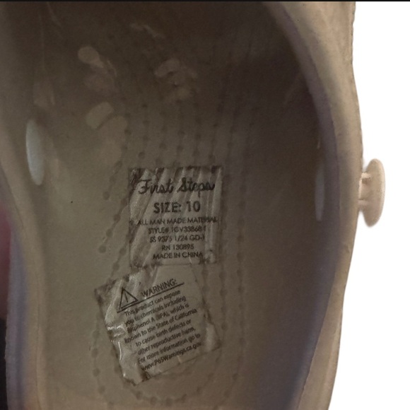 2 for 1 BOGO Sale: Girls Tan / Flowers & Disney Princess LIGHT UP Clogs / Crocs - Picture 10 of 10